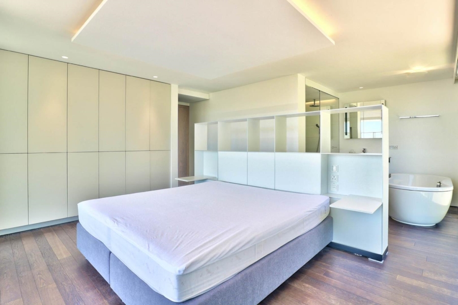7 Bedroom Property for Sale in Higgovale Western Cape